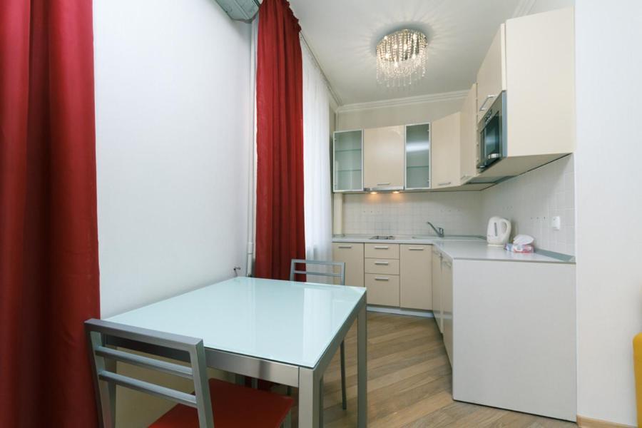 Apartment Househome Kyiv