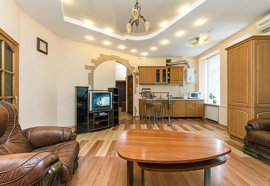 Apartment Househome Kyiv