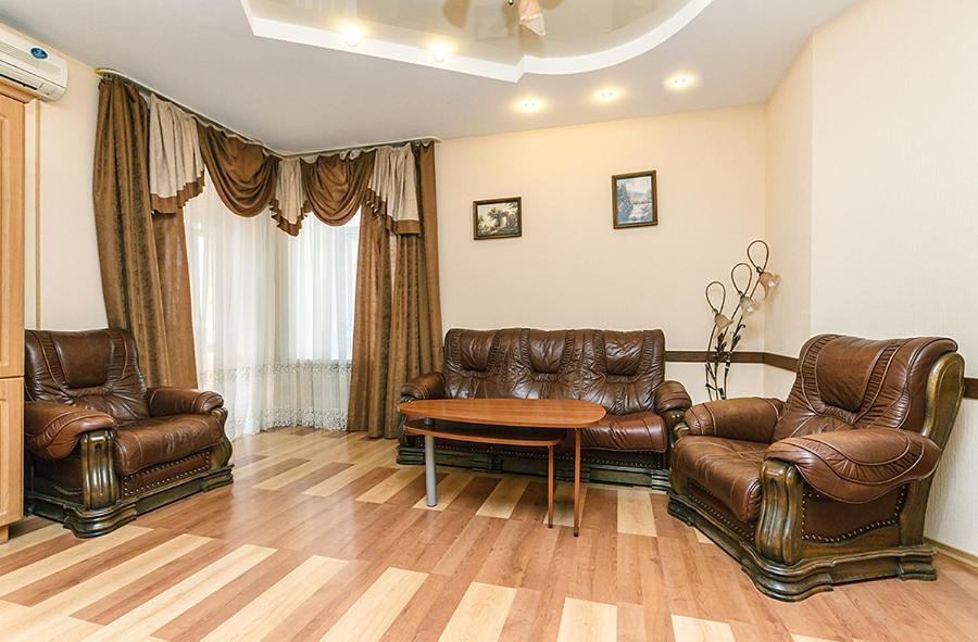 Househome *