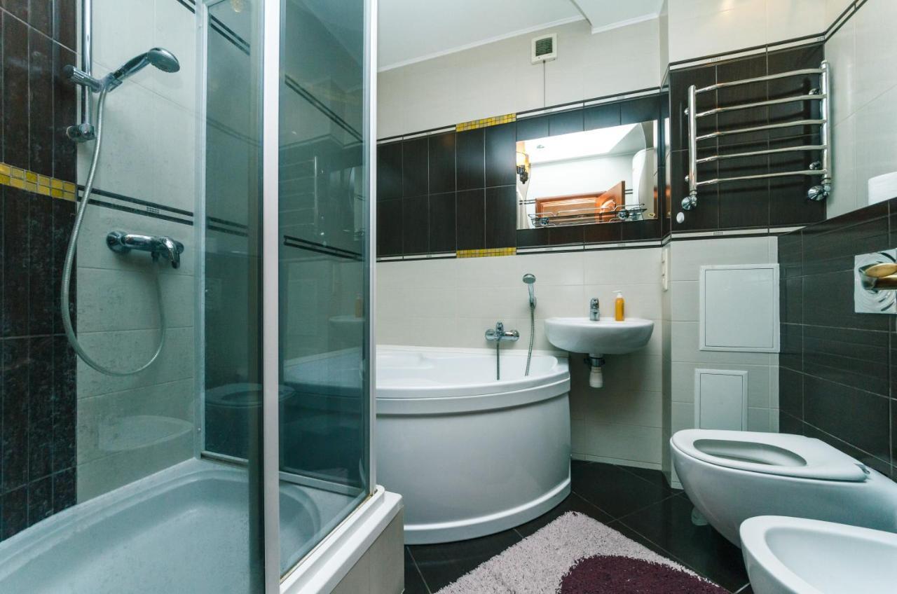 Househome Apartment Kyiv